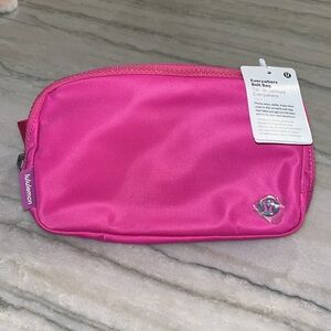 LULULEMON • SONIC PINK! Everywhere Belt Bag • 1L